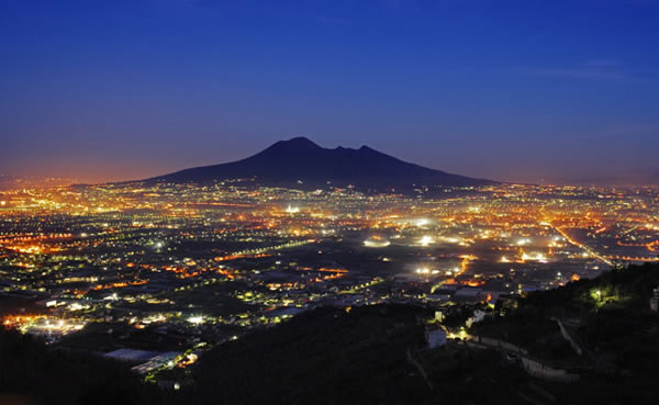 Visit the Vesuvius volcano with Lentino Private Driver